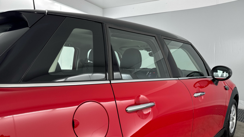 MINI Hatchback 1.5 Cooper Classic 5dr Petrol Hatchback